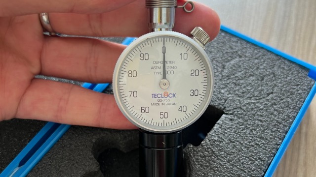 测量软橡胶、泡沫硬度推荐得乐GS-755硬度计