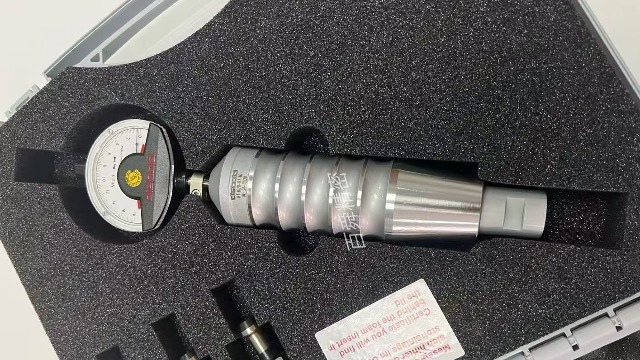 主轴拉力测量选德国戴博主轴检测棒