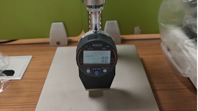 一般硬度橡胶如何测量其具体硬度