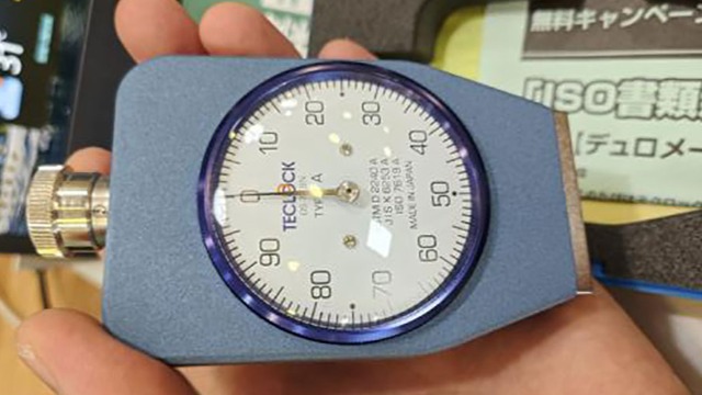 橡胶硬度怎么测量？推荐得乐橡胶硬度计-百舜精密
