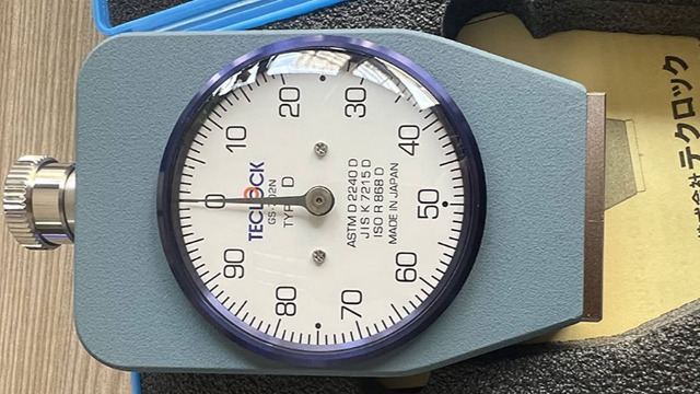 专业橡胶硬度检测选日本得乐橡胶硬度计